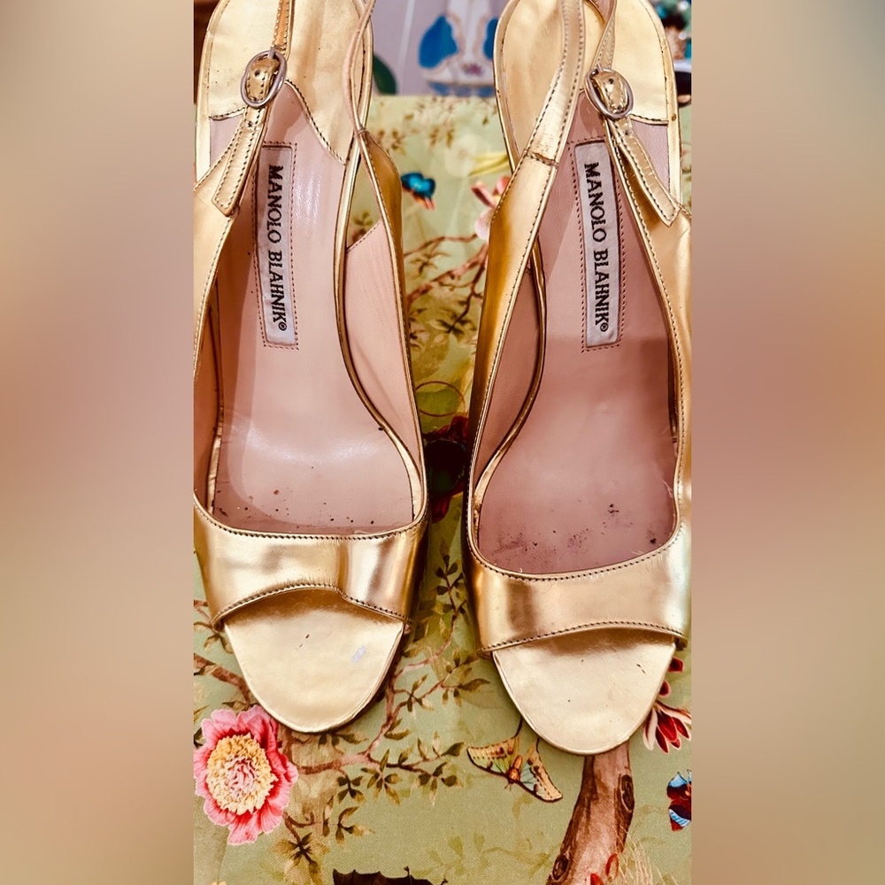 Manolo Blahnik Gold Peep-Toe Heels
